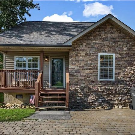 Creekside Cottage*Hot Tub*Entire Home-Pigeon Forge Bagian luar foto