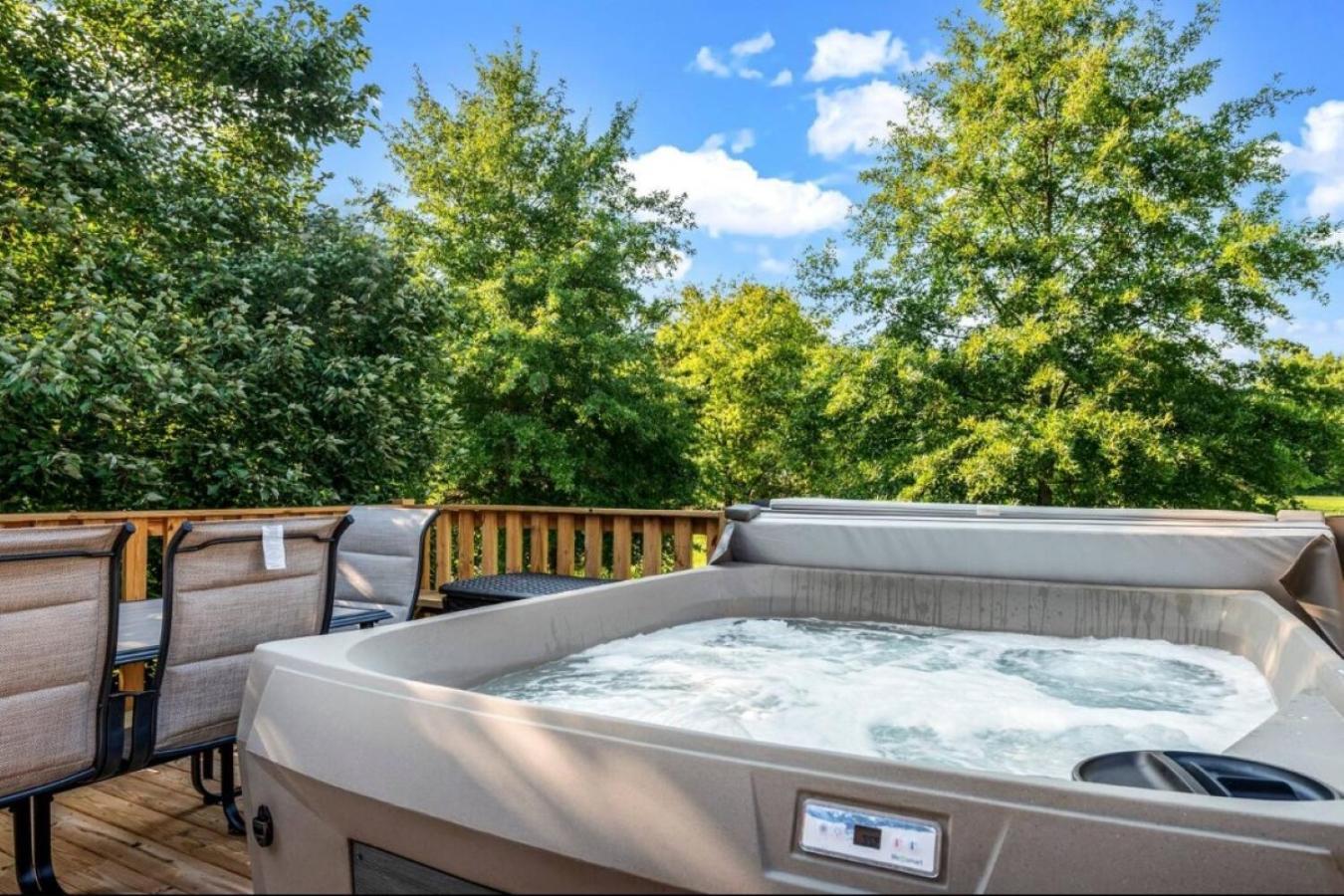 Creekside Cottage*Hot Tub*Entire Home-Pigeon Forge Bagian luar foto