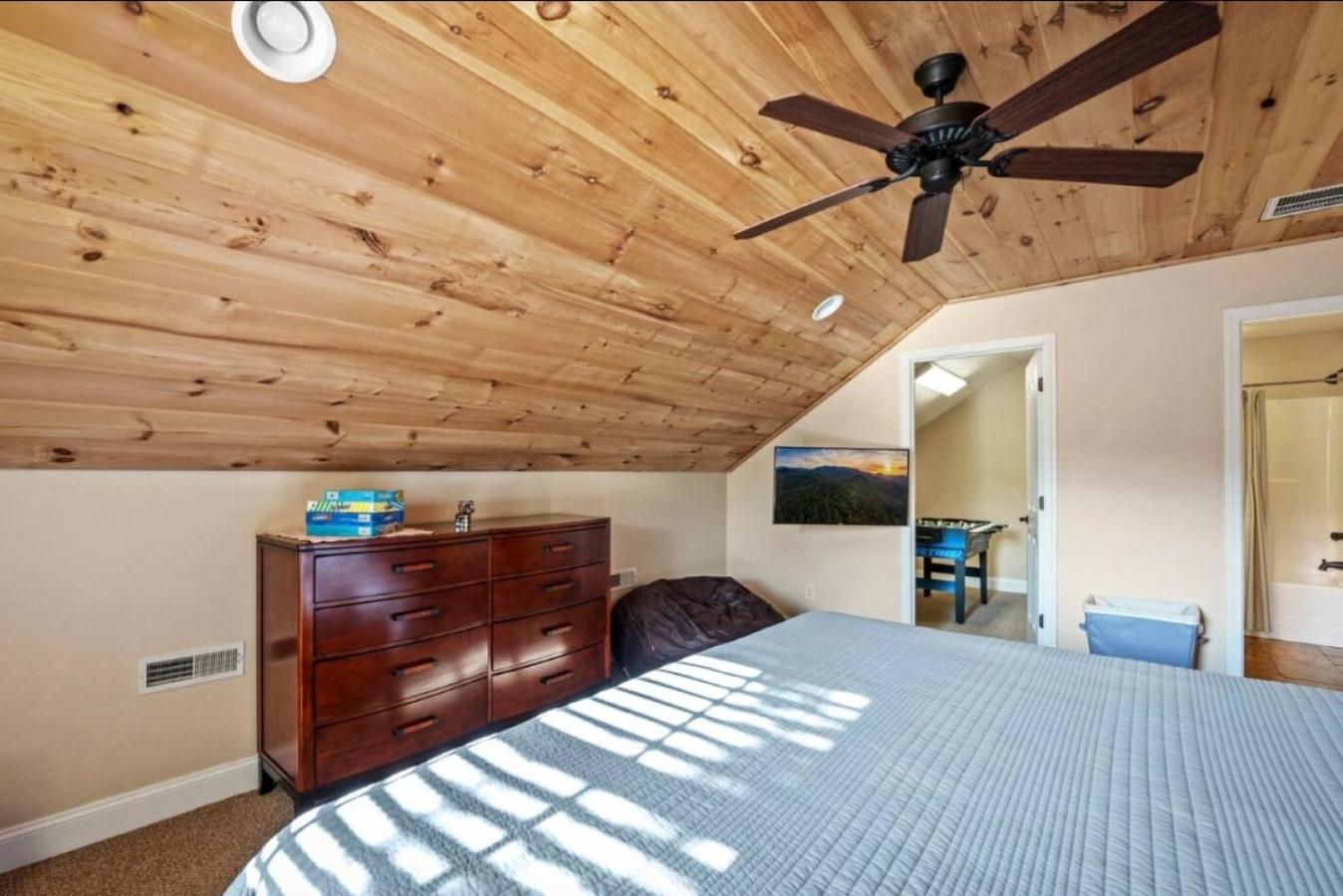 Creekside Cottage*Hot Tub*Entire Home-Pigeon Forge Bagian luar foto
